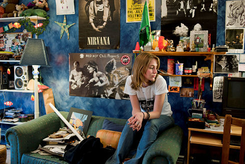 A Girl and Her Room 06