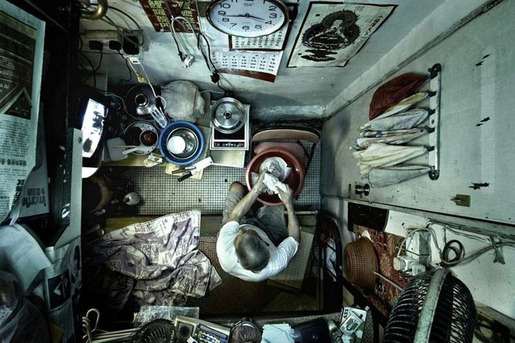 hong-kong-cubicle-dwellers-8