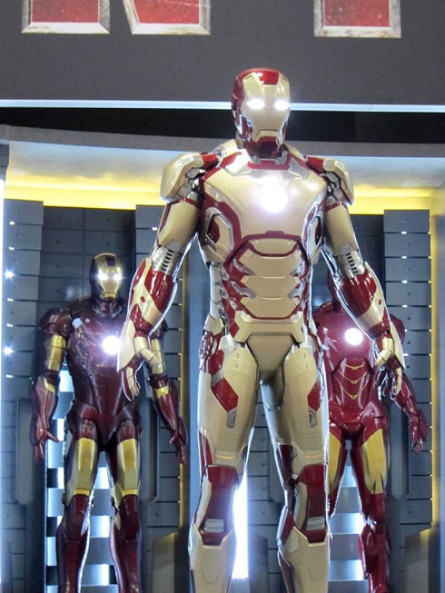New-Iron-Man-3-Armor-At-Comic-Con