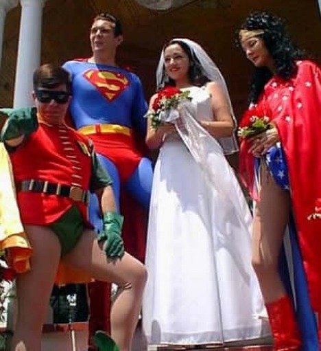 World_s_Best_Bizarre_Funny_Wedding_Photos_29
