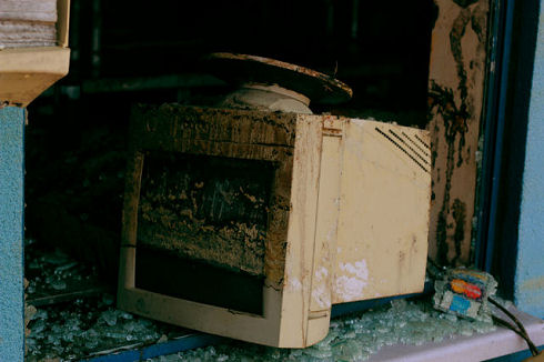 creepy_derelict_six_flags_amusement_park_640_18