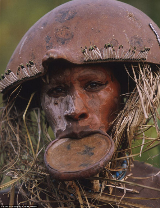 Tribal Decoration from Africa 18