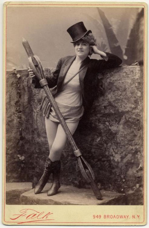 EXOTIC_DANCERS_1890s_04
