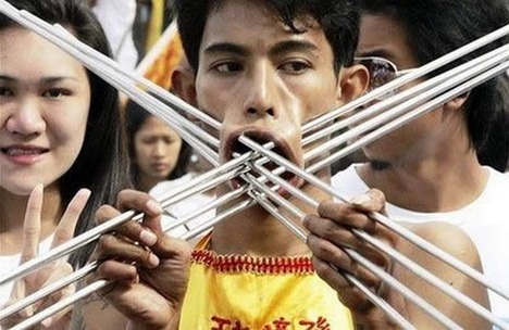 extreme-piercing-for-the-love-of-gods14