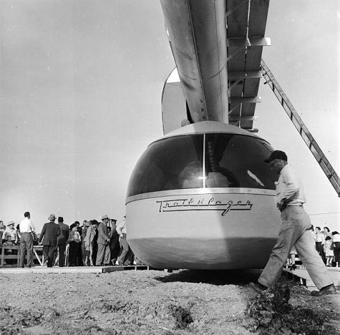 Vintage Monorail 09