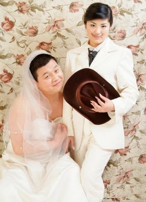 World_s_Best_Bizarre_Funny_Wedding_Photos_27