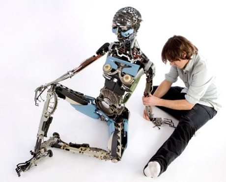 robot-typewriter