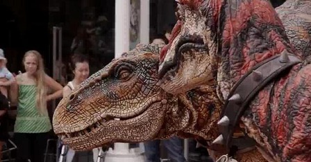 dinosaur 生きた恐竜の散歩