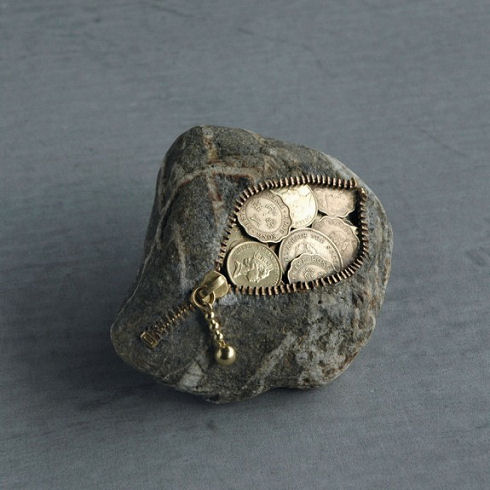 Jiyuseki Hirotoshi Ito stone sculpture Coin