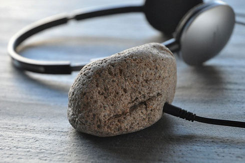 MP3 stone sculpture by Hirotoshi Ito