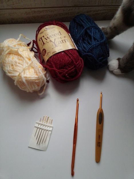 猫の首輪を編みたくて 編む