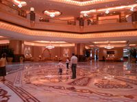 Emirates Palace�ʥ��ߥ졼�ġ��ѥ쥹�ˡ����֥��ӡ�UAE