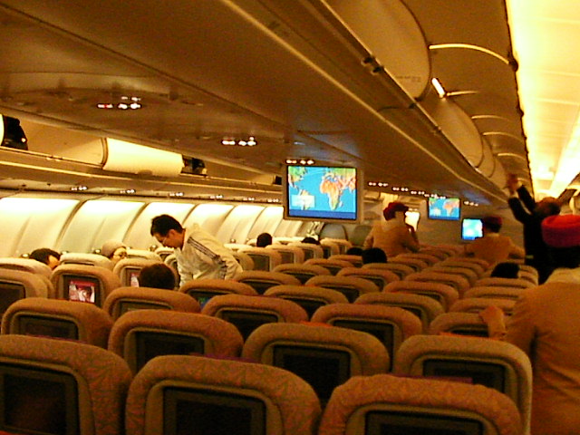 エミレーツ航空のエコノミークラスは メールの送受信ができます 香港資産運用奮闘記 ドバイ株 香港 海外投資 オフショアなどのネタ満載