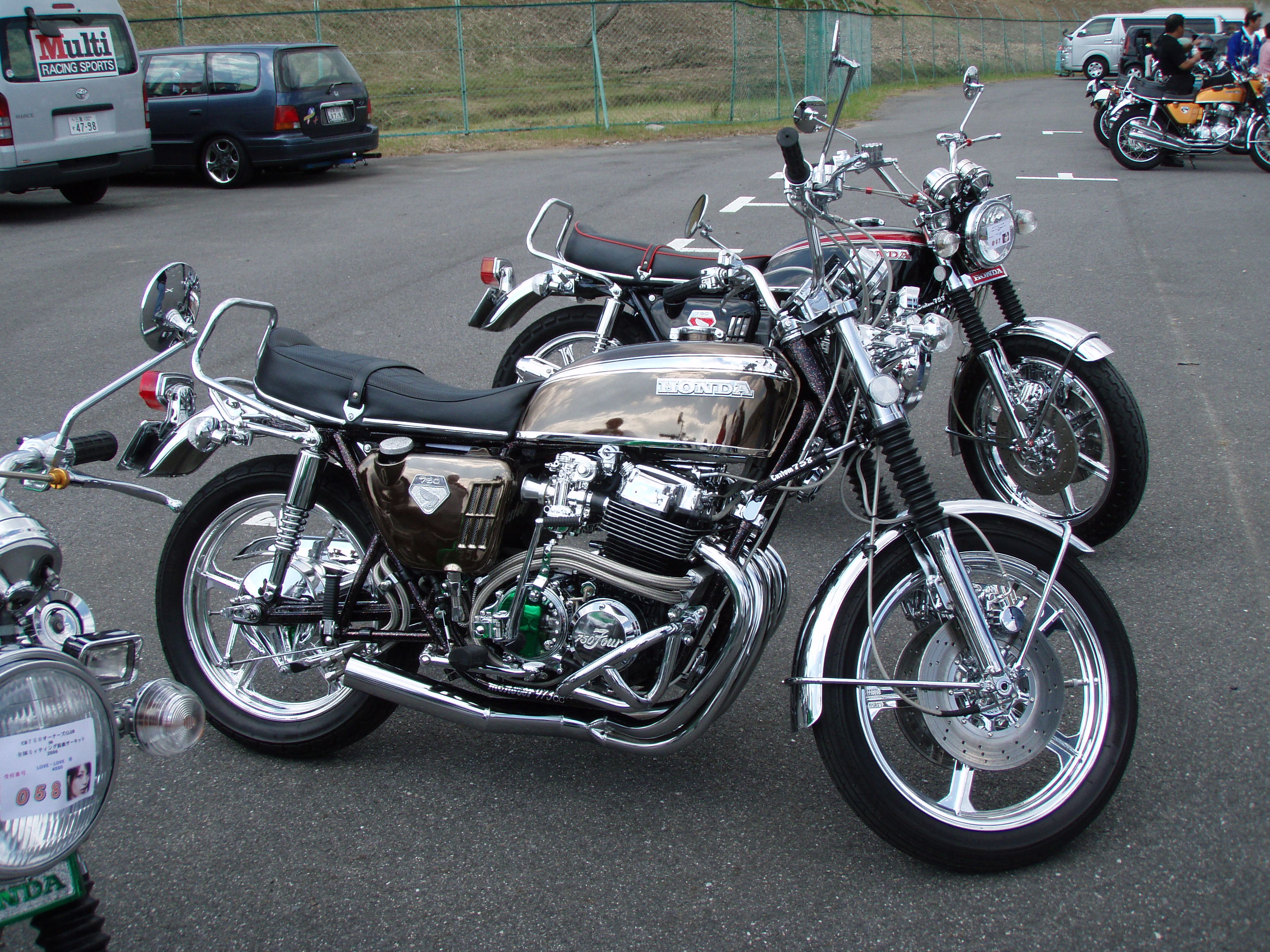 CB750k four チョビ三