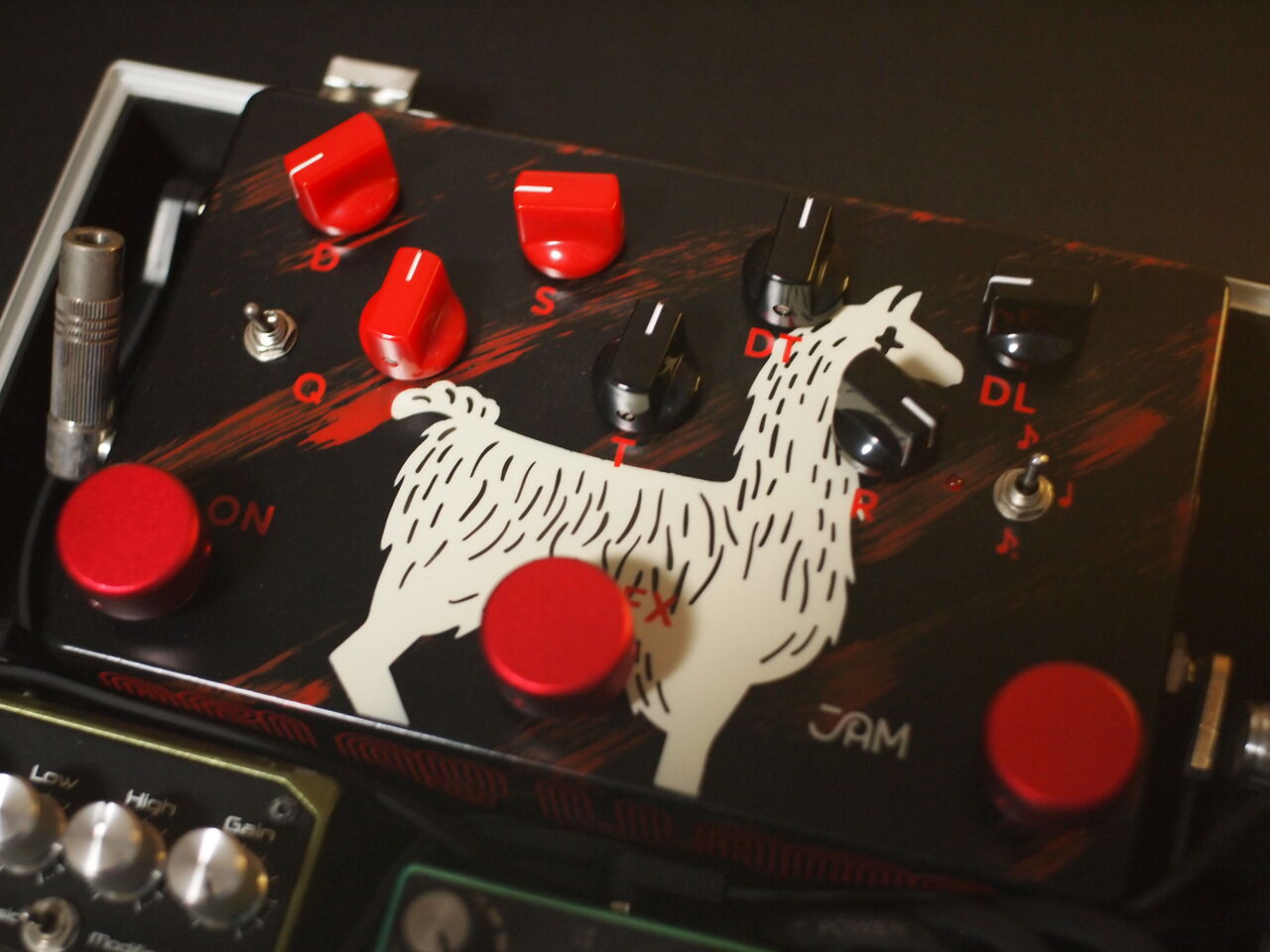 JAM pedals Delay Llama | Analog Delay Pedal
