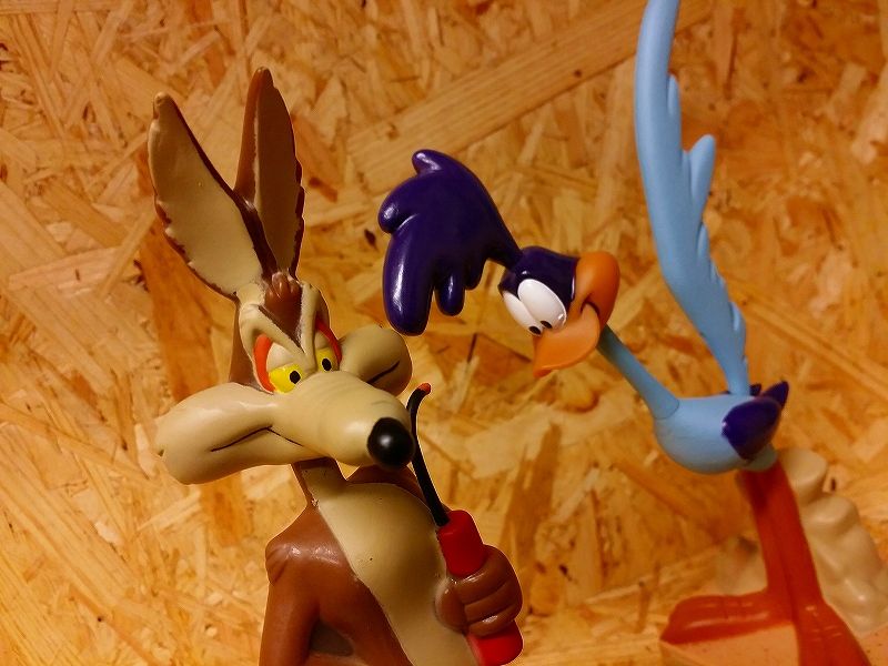 ロードランナー ワイリーコヨーテ フィギュア キャノンボール １の日常