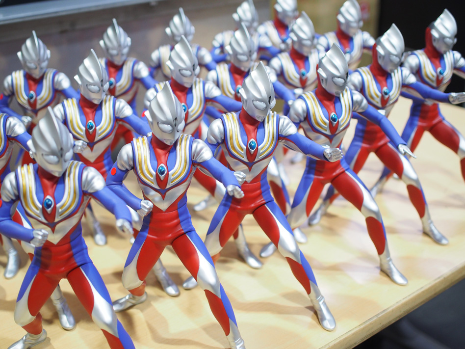 ウルトラマン　フィギュア　CCP ジョイフル本田　ウルトラマン　セブン　ティガ ウルトラマン、セブン、ティガのジョイフル本田限定カラー