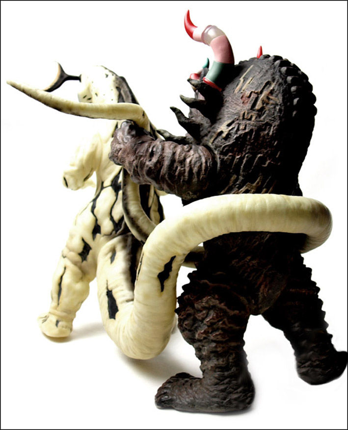 ミクラス　CCP 1/6特撮シリーズ 　カプセル怪獣　ウルトラセブン生誕40周年 Amazon.co.jp: 【美品】CCP 1/6 特撮シリーズ VOL.6～8