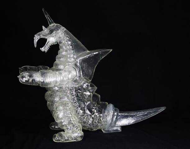 CCP 1/6特撮シリーズ 一角超獣バキシム ソフビキット クリア Ver. Amazon | キャラクターコンテンツプロダクション(CCP) 1/6特撮シリーズ