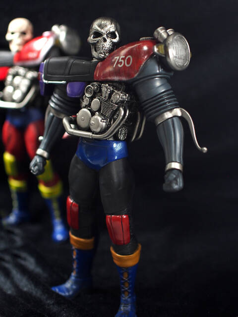 7d3b924c-s
