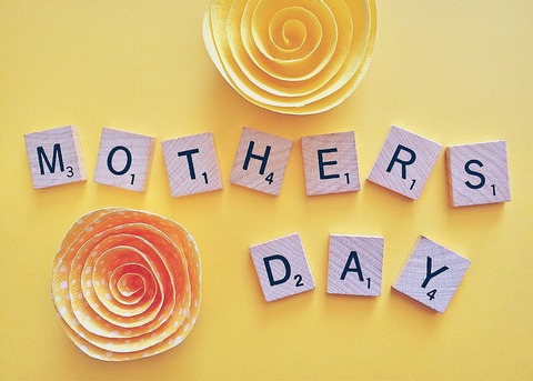 mom-1372456_960_720