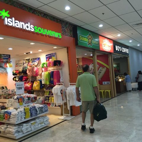 セブ マクタン空港でのお土産 レストラン 両替情報 セブのダイビング日記