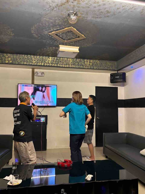 73F1F653-FD4F-43CB-9031-1C4D9D2FD6F6