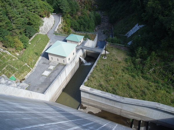琴川ダム利水放流設備