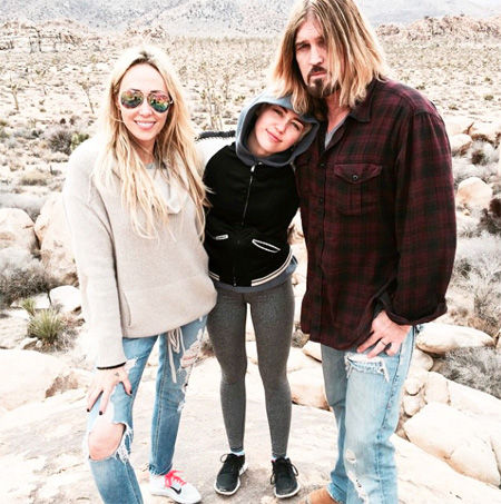 miley2015131_02