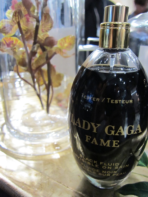 レディー・ガガの初フレグランス「LADY GAGA FAME」が世界先行発売 : セレブ☆タイムズ-セレブのデリシャスNEWSをだらだらお届け