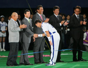 sports1001_photo100215-01_310