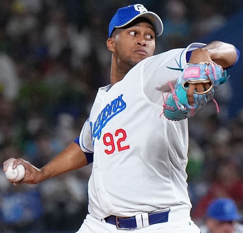 1571f896b1092788ba1c68bdbecd8fb8_1