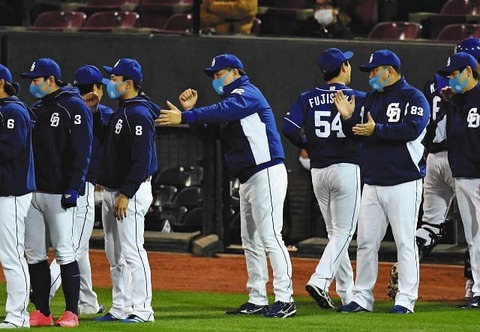 0639464cb9cd290a685ee9998175f36c_1