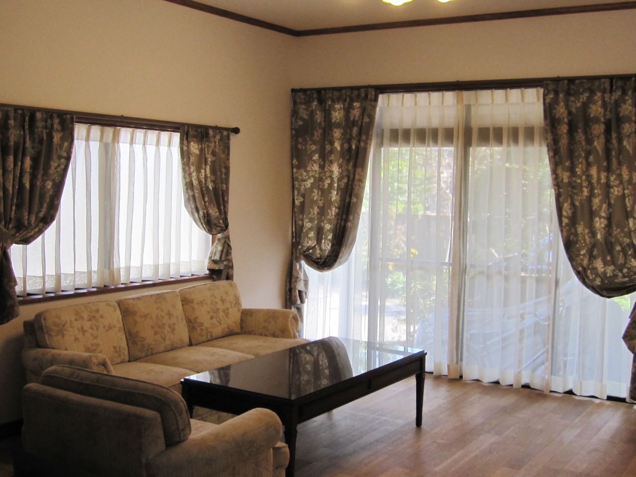 セピアカラーのレトロな客間 インテリア館セレス のブログ