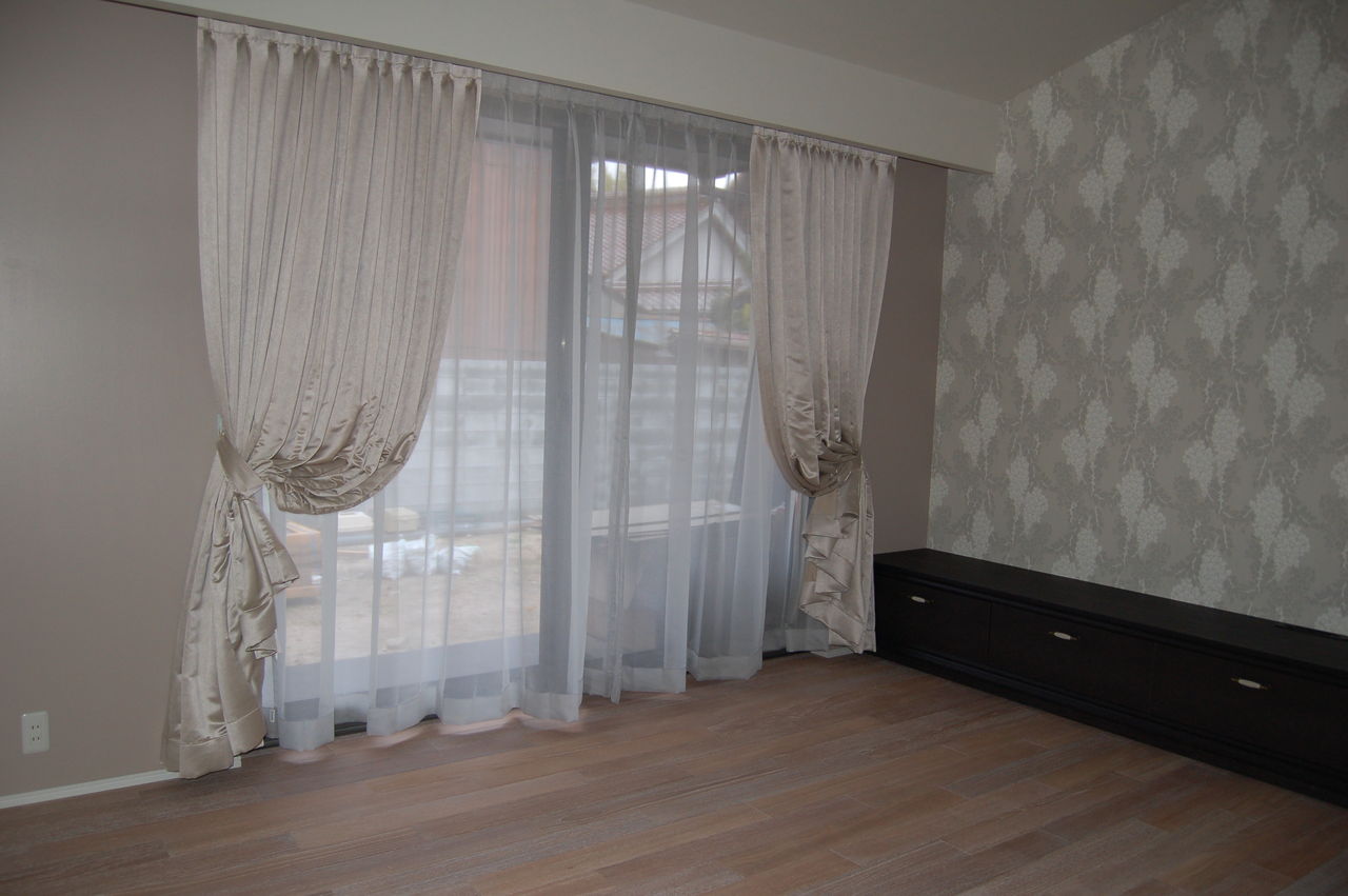 色のカーテン その7 白 インテリア館セレス のブログ