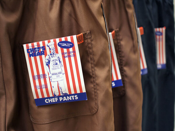 UNIVERSAL OVERALL】Chef Pant. 包み込まれるような穿き心地と