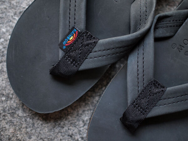 RAINBOW SANDALS / レインボーサンダル】履くほどに馴染むレインボー