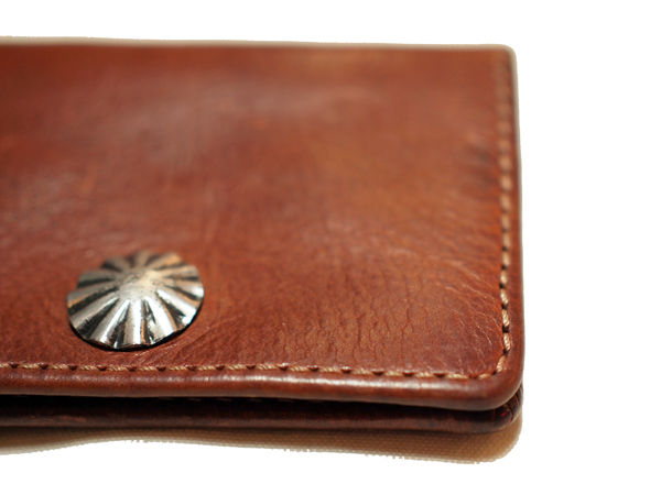 RRL】さり気なくカッコ良いコンチョボタンを使用したレザーコイン