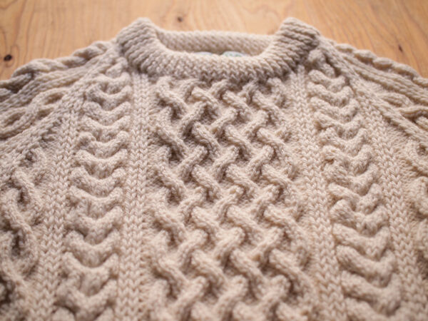 INVERALLAN / インバーアラン】1A Crew Neck Aran Sweater. 来週 INVERALLAN / インバーアラン】1A Crew Neck Aran Sweater. 来週
