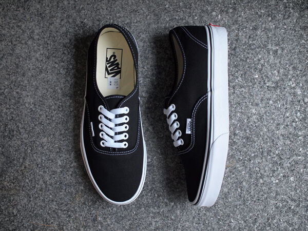VANS / バンズ】Authentic. スケートシューズの元祖