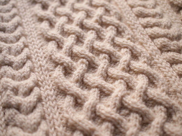 INVERALLAN / インバーアラン】1A Crew Neck Aran Sweater. 来週 INVERALLAN / インバーアラン】1A Crew Neck Aran Sweater. 来週