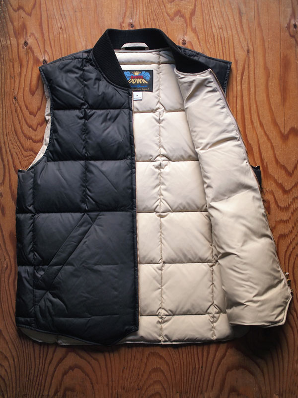 EDDIE BAUER / エディーバウアー】Canadian Vest. 長く語り継がれる