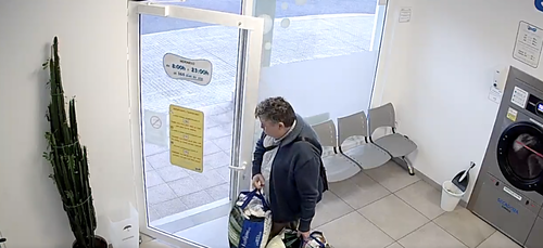 【動画】男性がコインランドリーを出た瞬間、店内が爆発、原因はライター