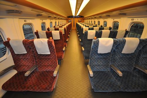 nreserved_seat_(N700_series_No._8000_stand)_R