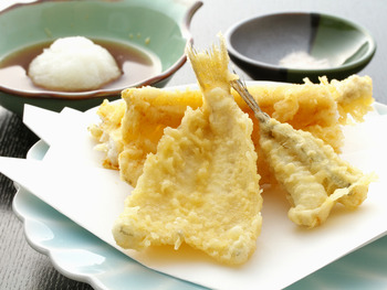 0006009440F3_740x555y