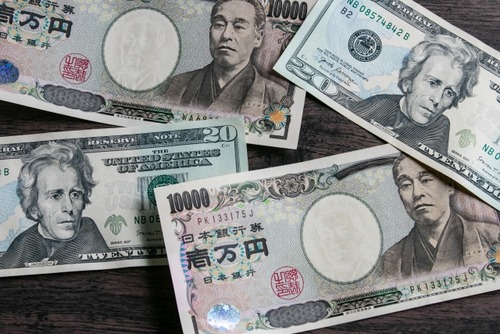 ハワイで働く日本人ウェイトレス「月収は100万円」