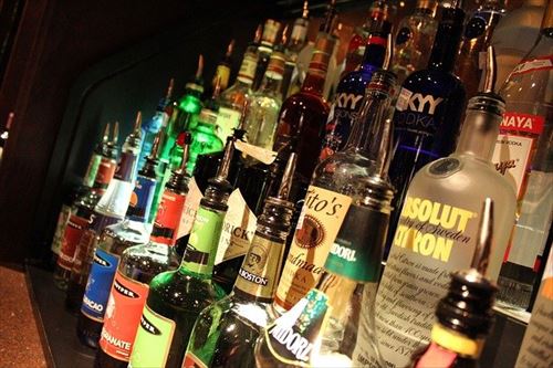 アラサーなのに酒の美味さがいっこうに分からなくて草