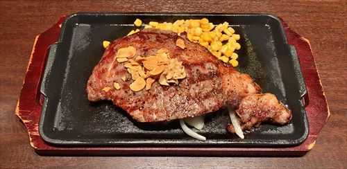 1200px-Ikinari_Steak_rib_eye_steak_R