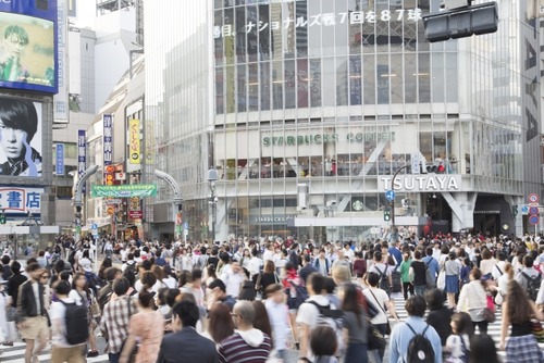 専門家「コロナをばら撒いているのは10～30代の若者、若者が悪い」