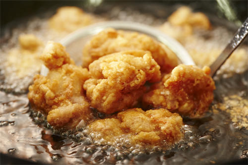 ワイ将、創味シャンタンで唐揚げを作り美味く作れたのでご満悦